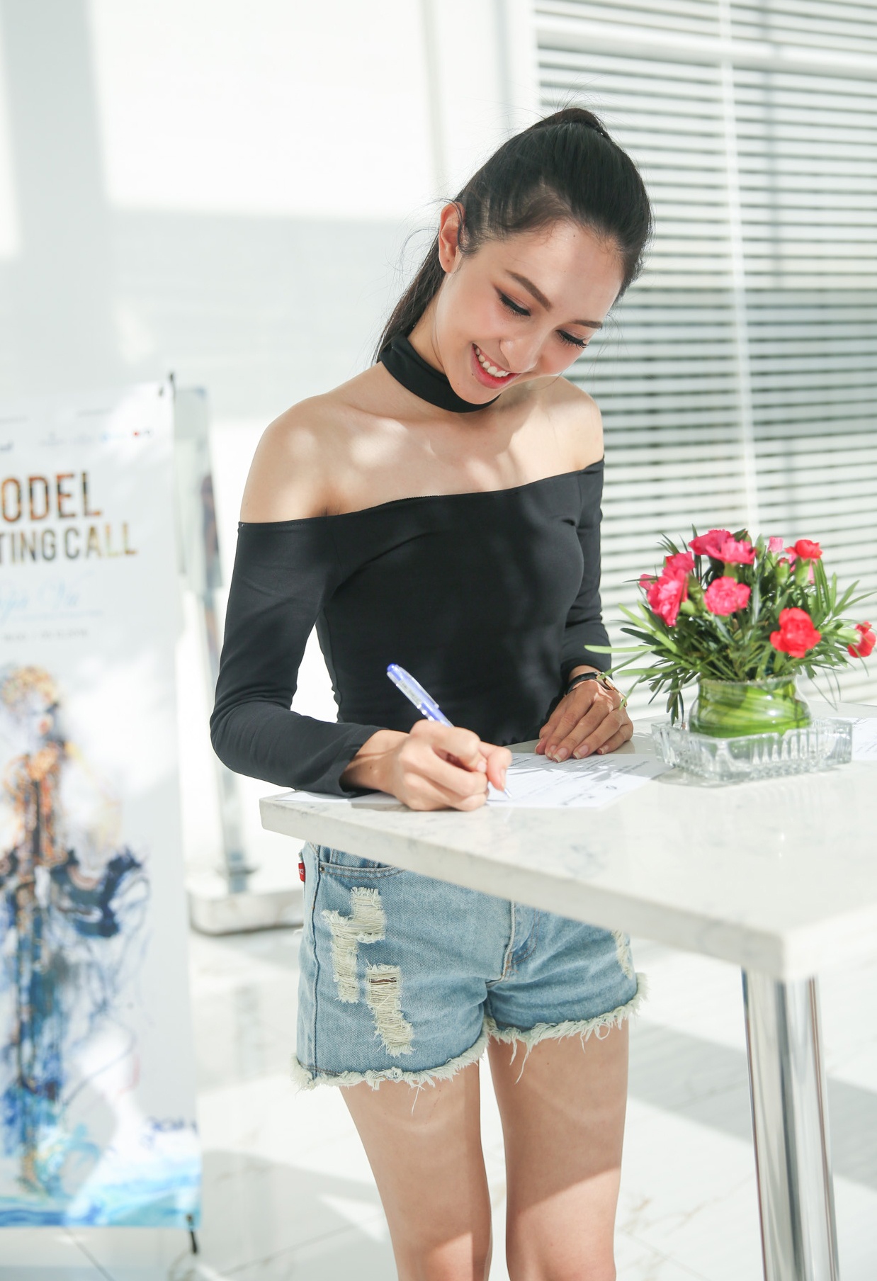 Diem Huong tap catwalk cho dan em anh 6