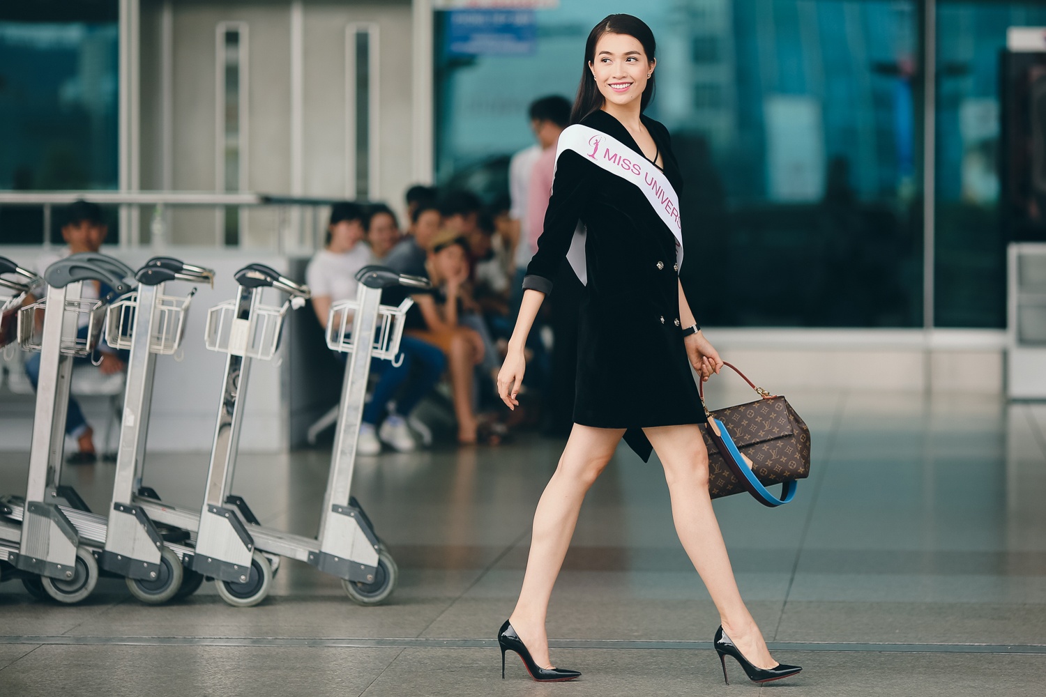 Le Hang thi Hoa hau Hoan vu The gioi anh 1