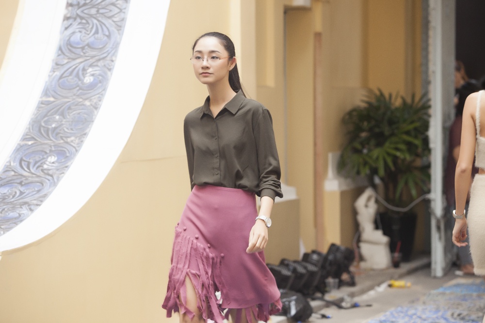 Dàn mẫu tập luyện trước show Lê Thanh Hòa ảnh 4 Dan mau tap luyen truoc show Le Thanh Hoa anh 4