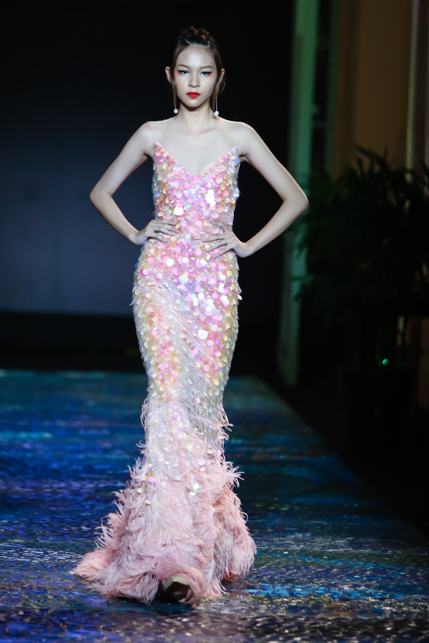 Dang Thu Thao trinh dien o show Le Thanh Hoa anh 8