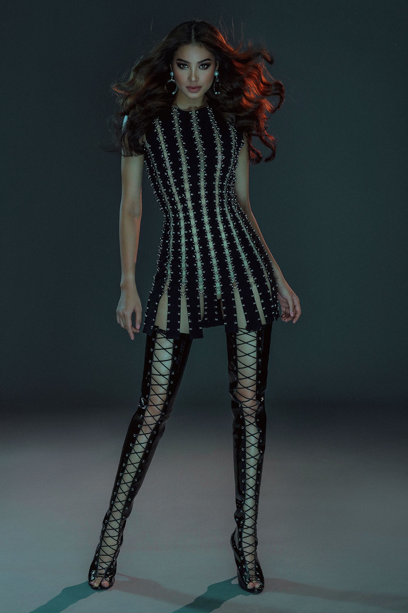 Pham Huong goi cam trong bo anh moi anh 2