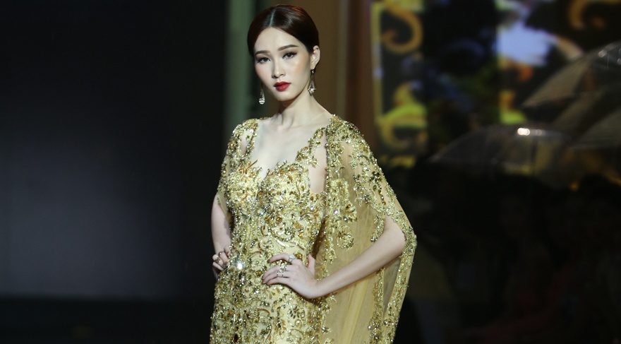 Dang Thu Thao lam nang tho catwalk an tuong hinh anh