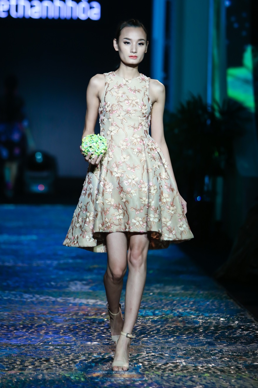 Show xuan he cua Le Thanh Hoa anh 5