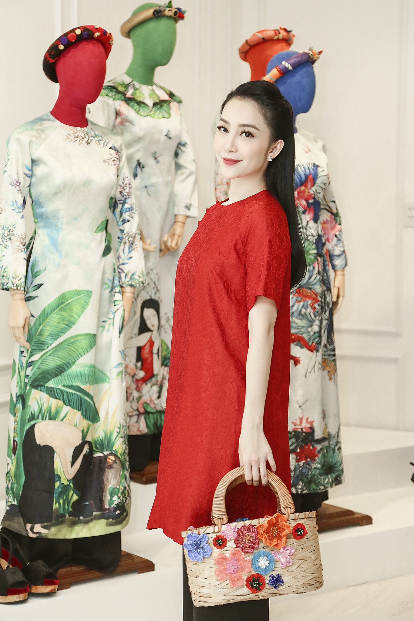 Linh Nga goi y 6 mau ao dai du xuan anh 3