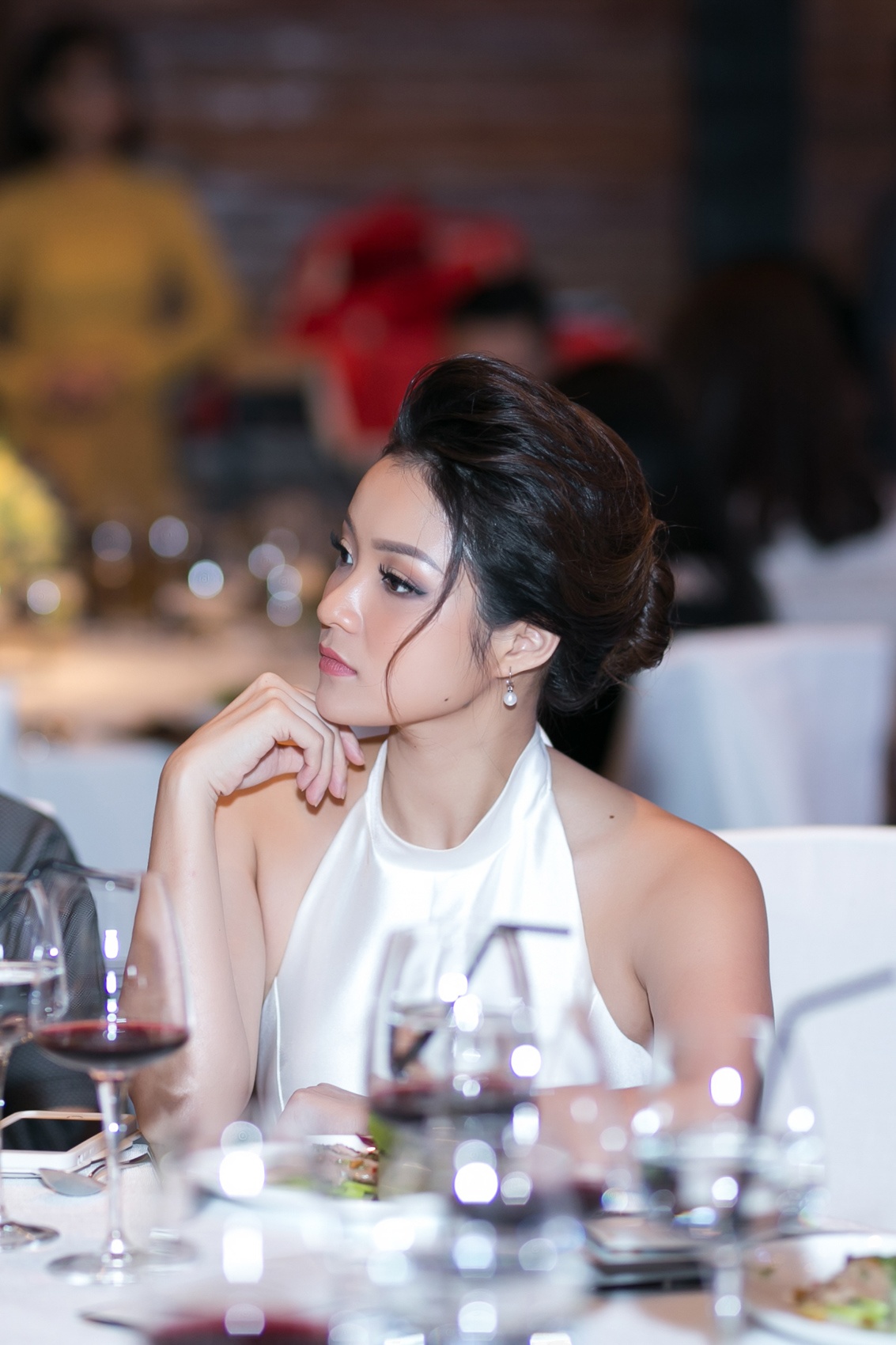 Phuong Trinh dien dam ren trang quyen ru anh 6