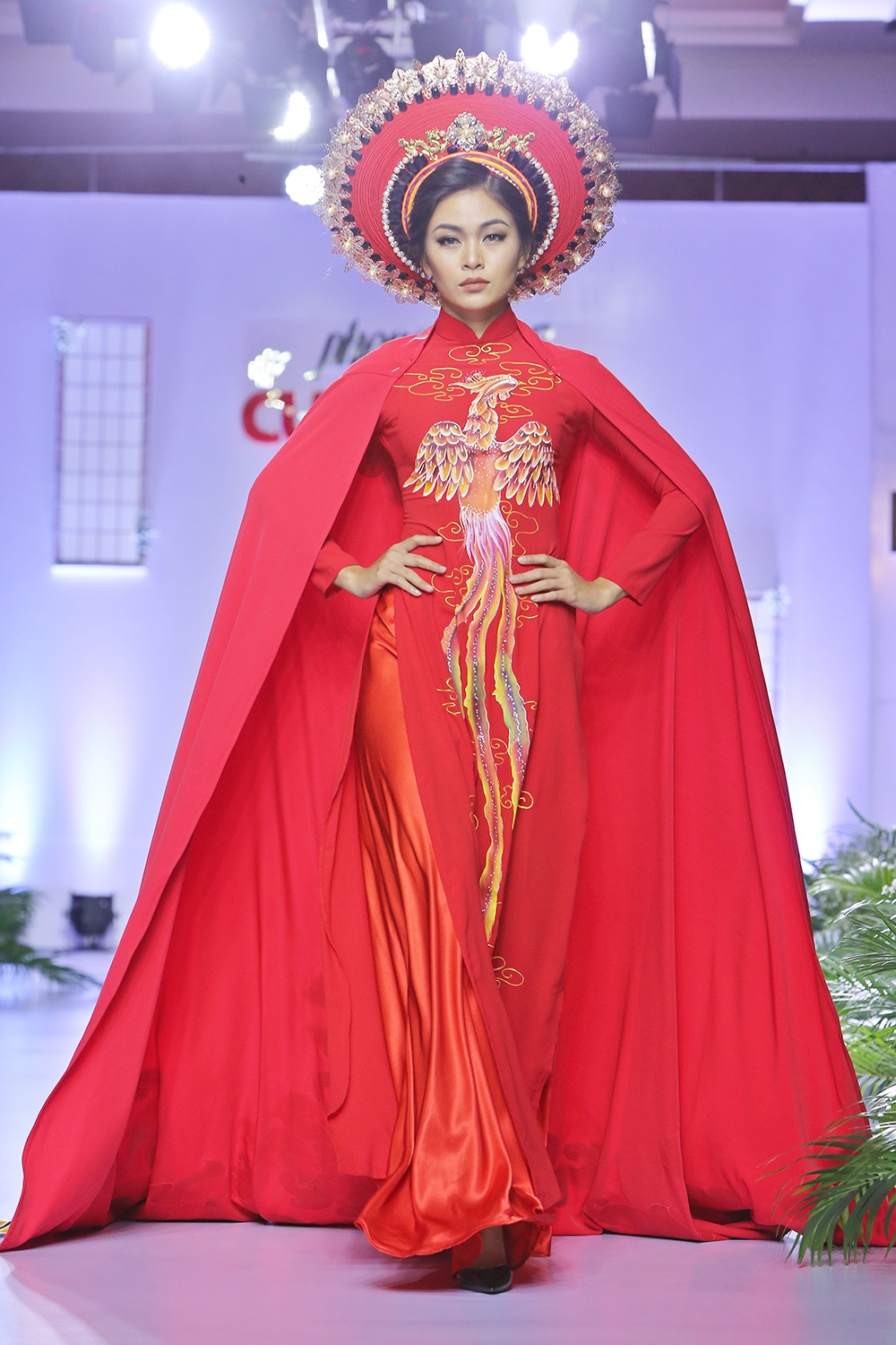 Luong Bich Huu trinh dien thoi trang anh 9