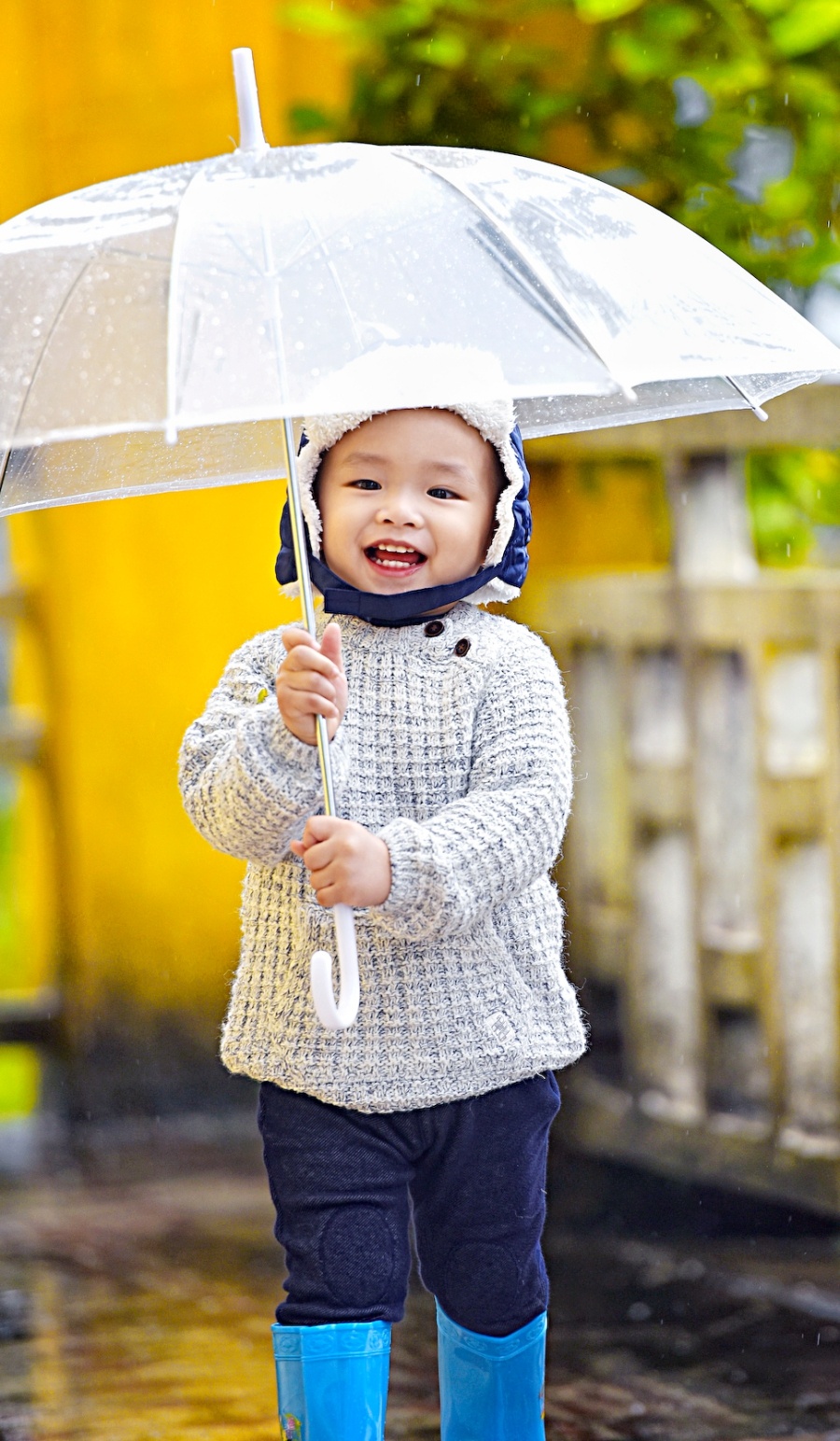 Con trai Diem Huong chup anh mung sinh nhat anh 4