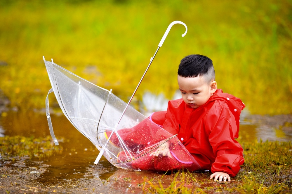 Con trai Diem Huong chup anh mung sinh nhat anh 8