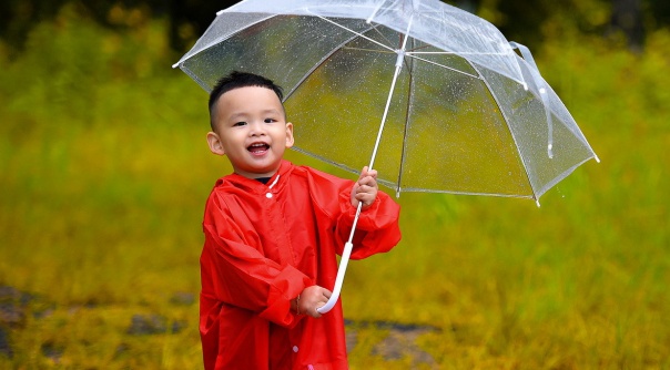 Con trai Diem Huong dang yeu trong bo anh mung sinh nhat hinh anh