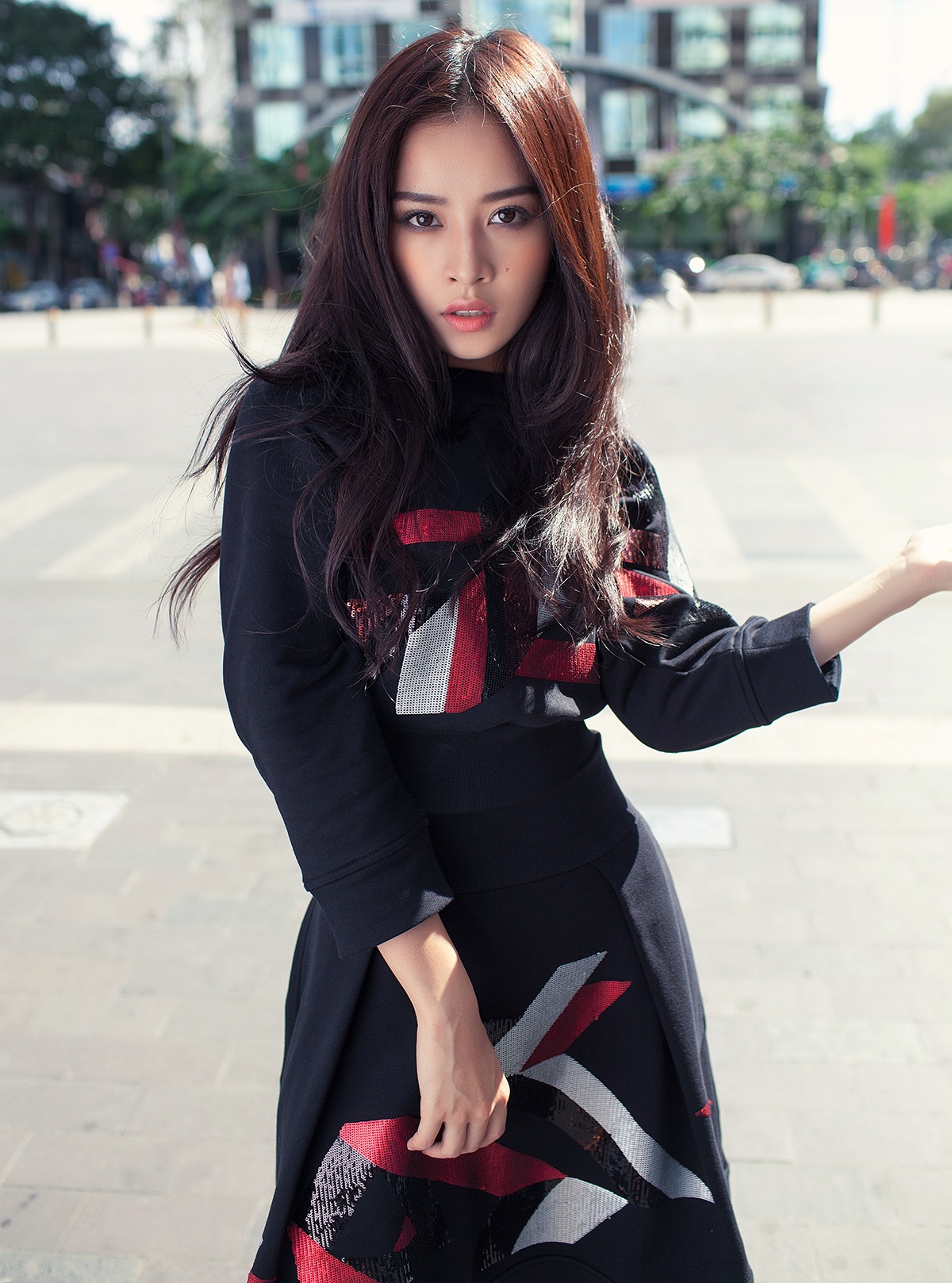 Chi Pu sành điệu dạo phố ảnh 7 Chi Pu sanh dieu dao pho anh 7