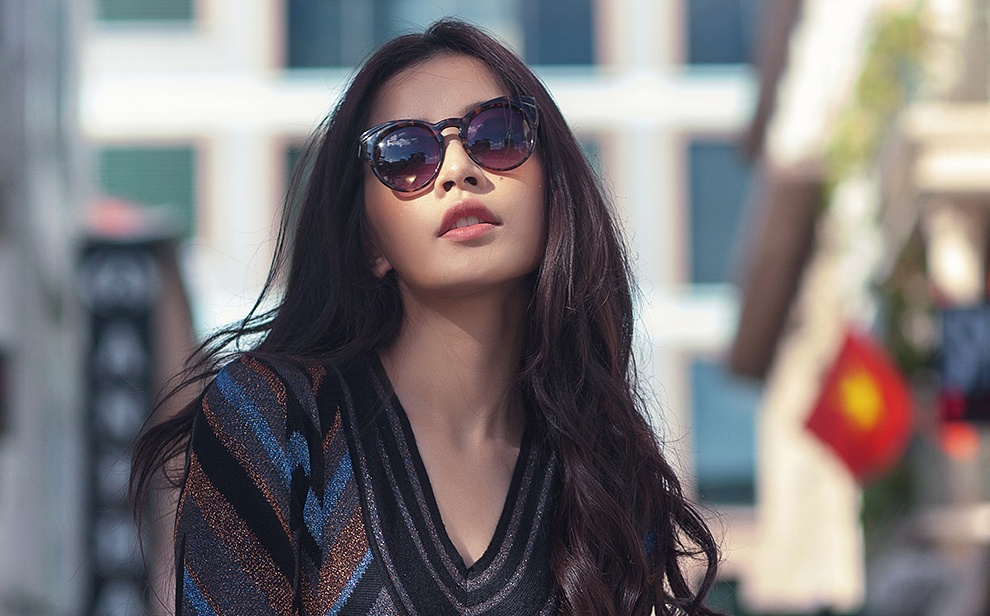 Chi Pu sanh dieu xuong pho ngay dau nam hinh anh