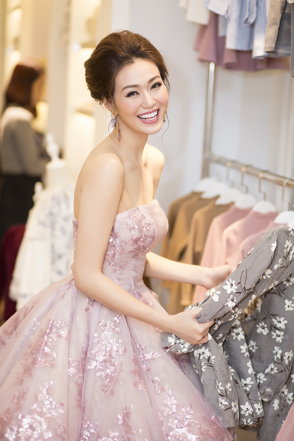 Gia dinh Ly Hai di su kien anh 9