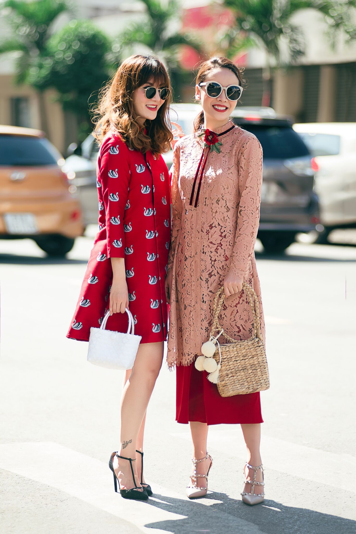 Yen Trang - Yen Nhi dao pho Tet anh 1