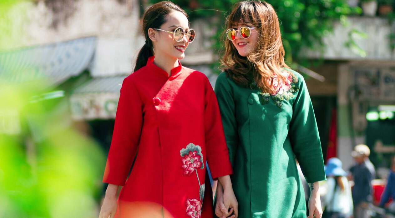 Yen Trang - Yen Nhi goi y trang phuc dao pho Tet hinh anh