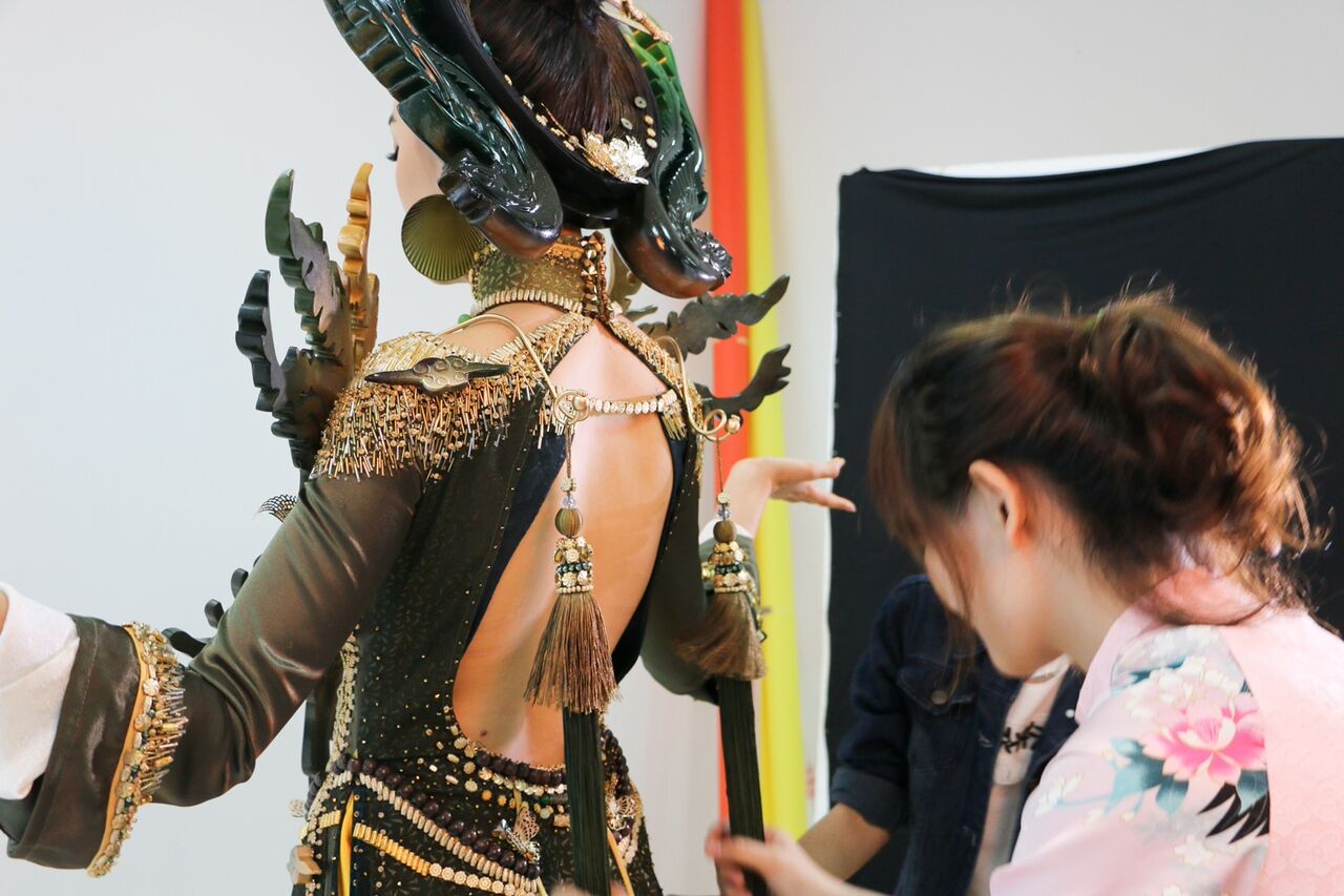 Quoc phuc cua Le Hang anh 5