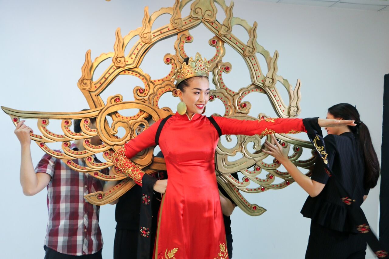 Quoc phuc cua Le Hang anh 6