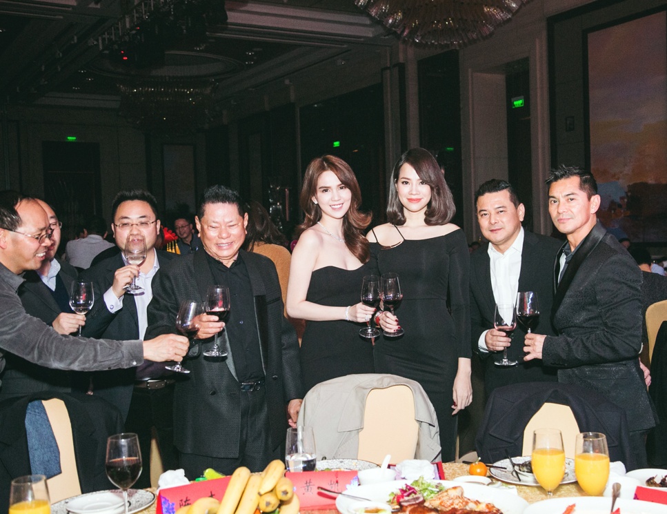 Ngoc Trinh du su kien o Thuong Hai anh 5