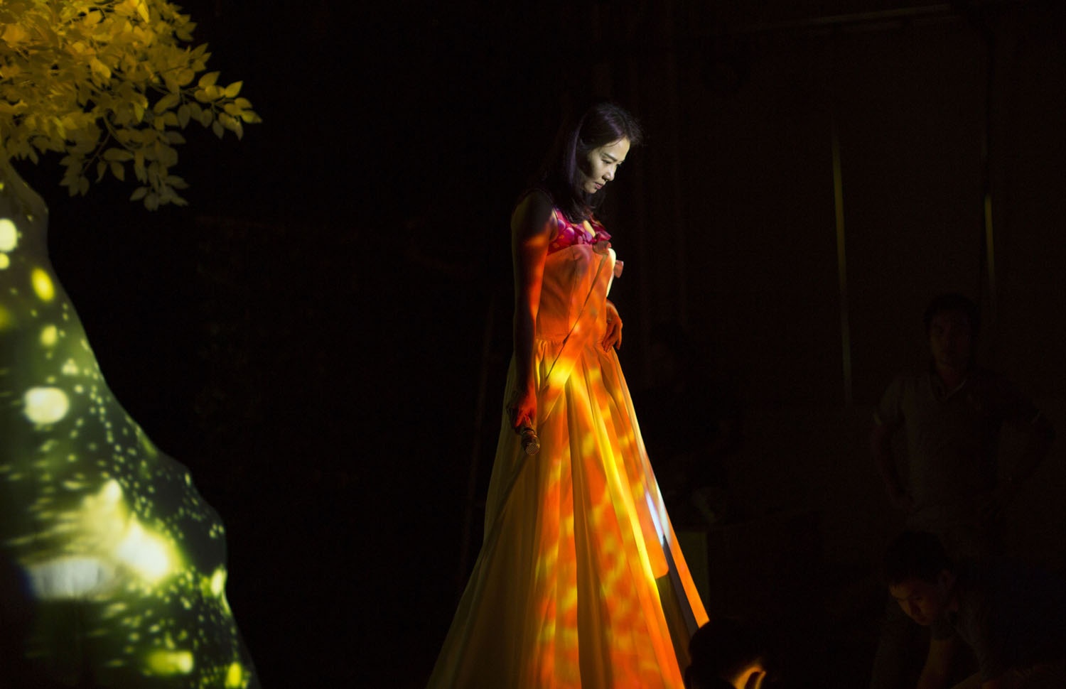 Thu Minh de mat moc anh 5