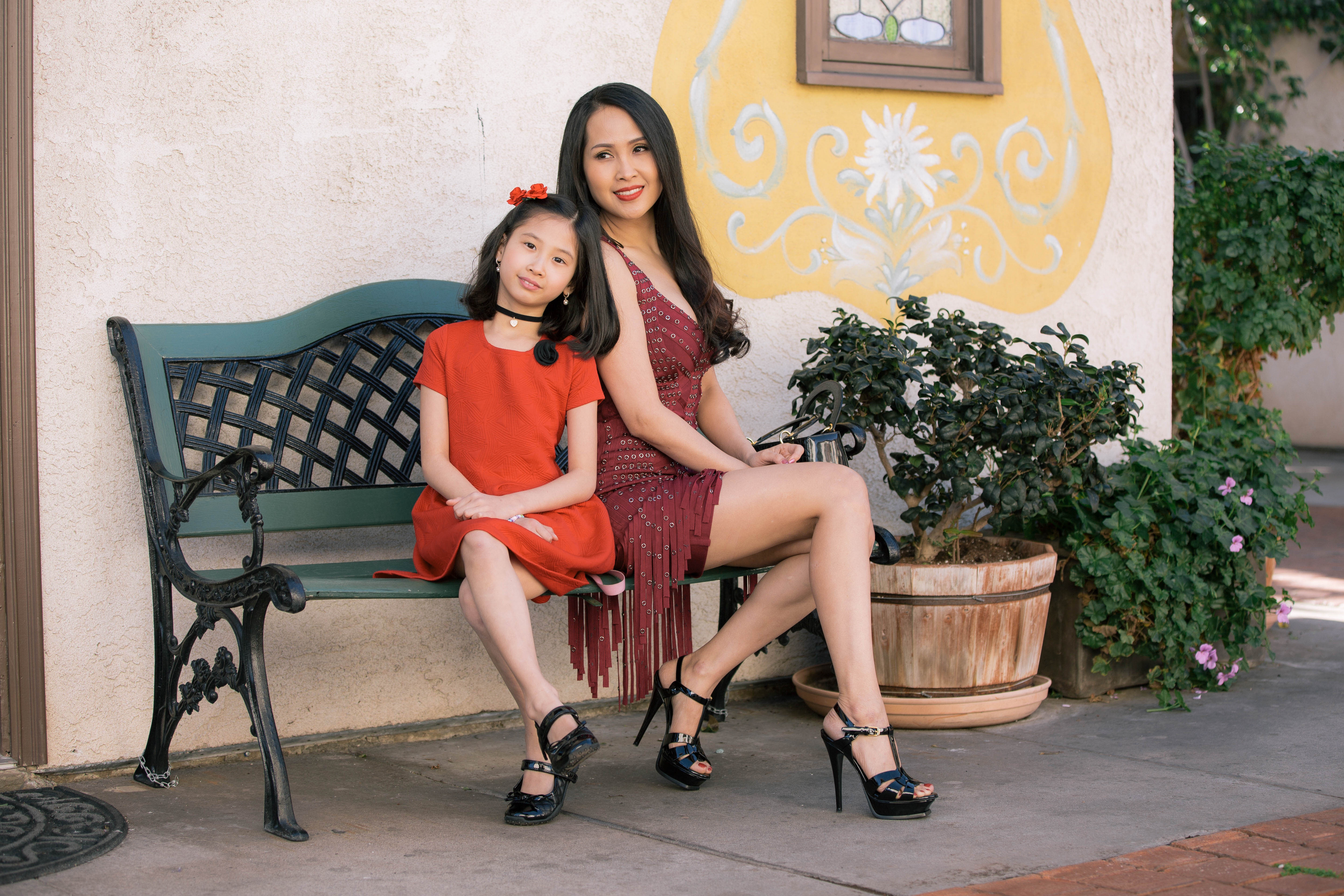 'Gai nhay' Minh Thu mac sexy dao pho anh 5