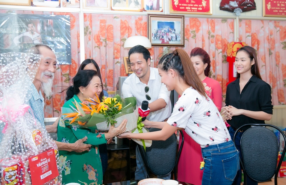 Diep Bao Ngoc tham gia dinh Manh Dung anh 5