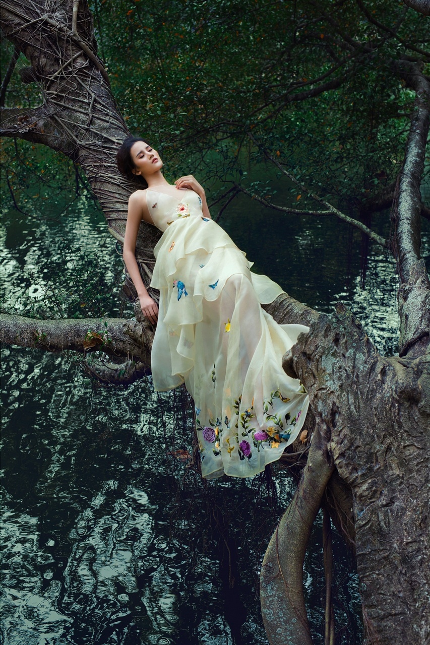 Quan quan Huong Ly chup anh o moi mien to quoc anh 5