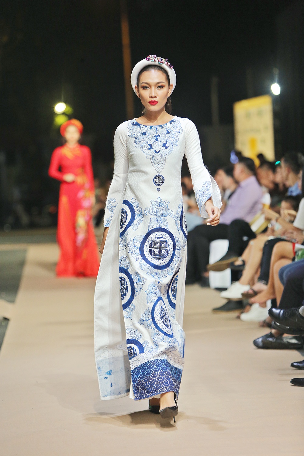 Anh Thu rang ro catwalk anh 10