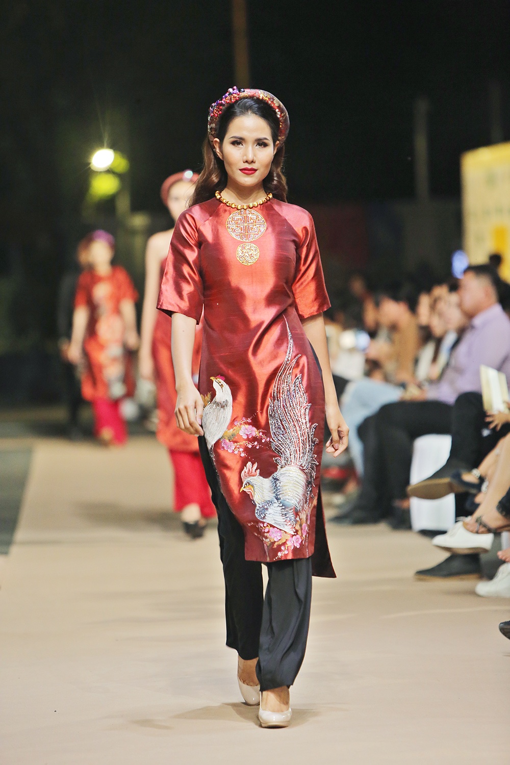 Anh Thu rang ro catwalk anh 9