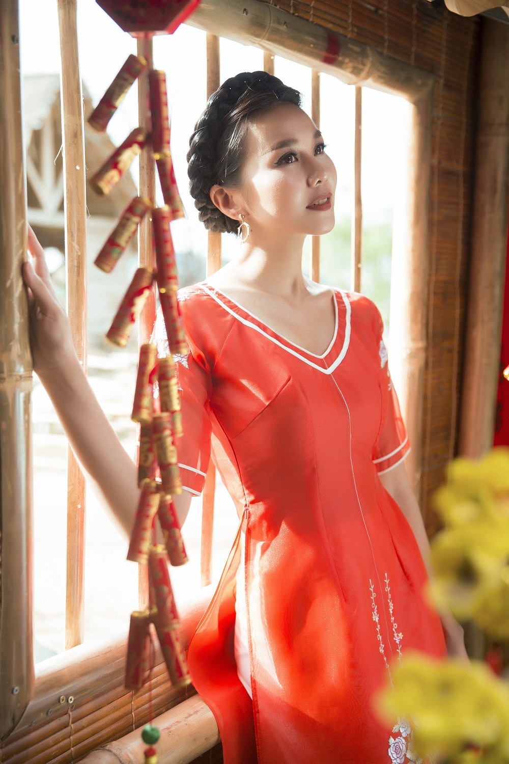 Thanh Hang duyen dang voi ao dai cach tan anh 9