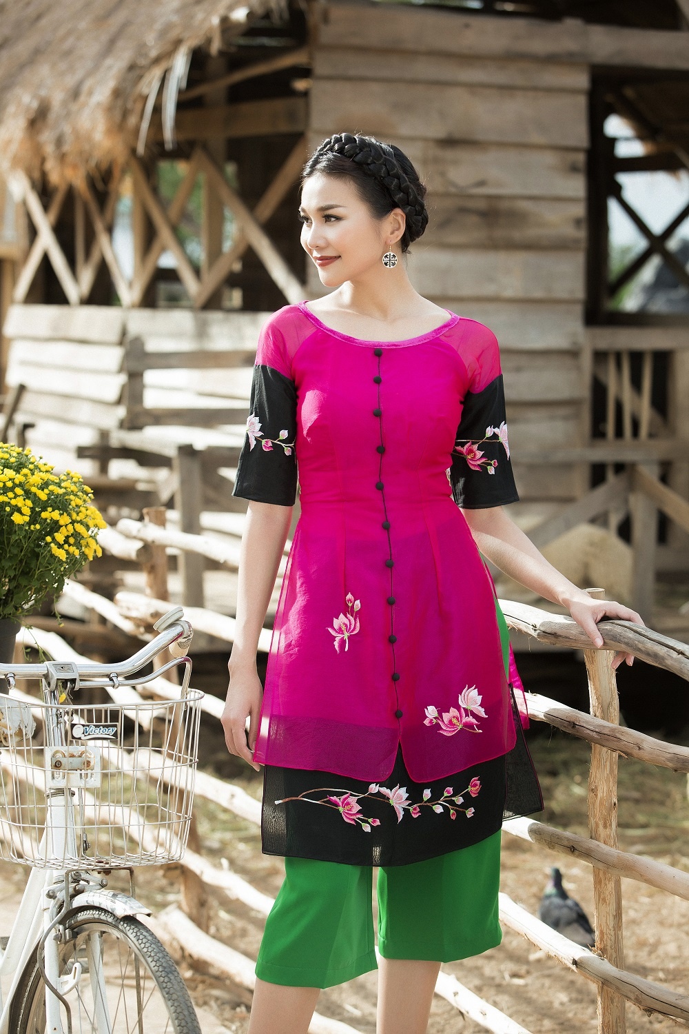 Thanh Hang duyen dang voi ao dai cach tan anh 7