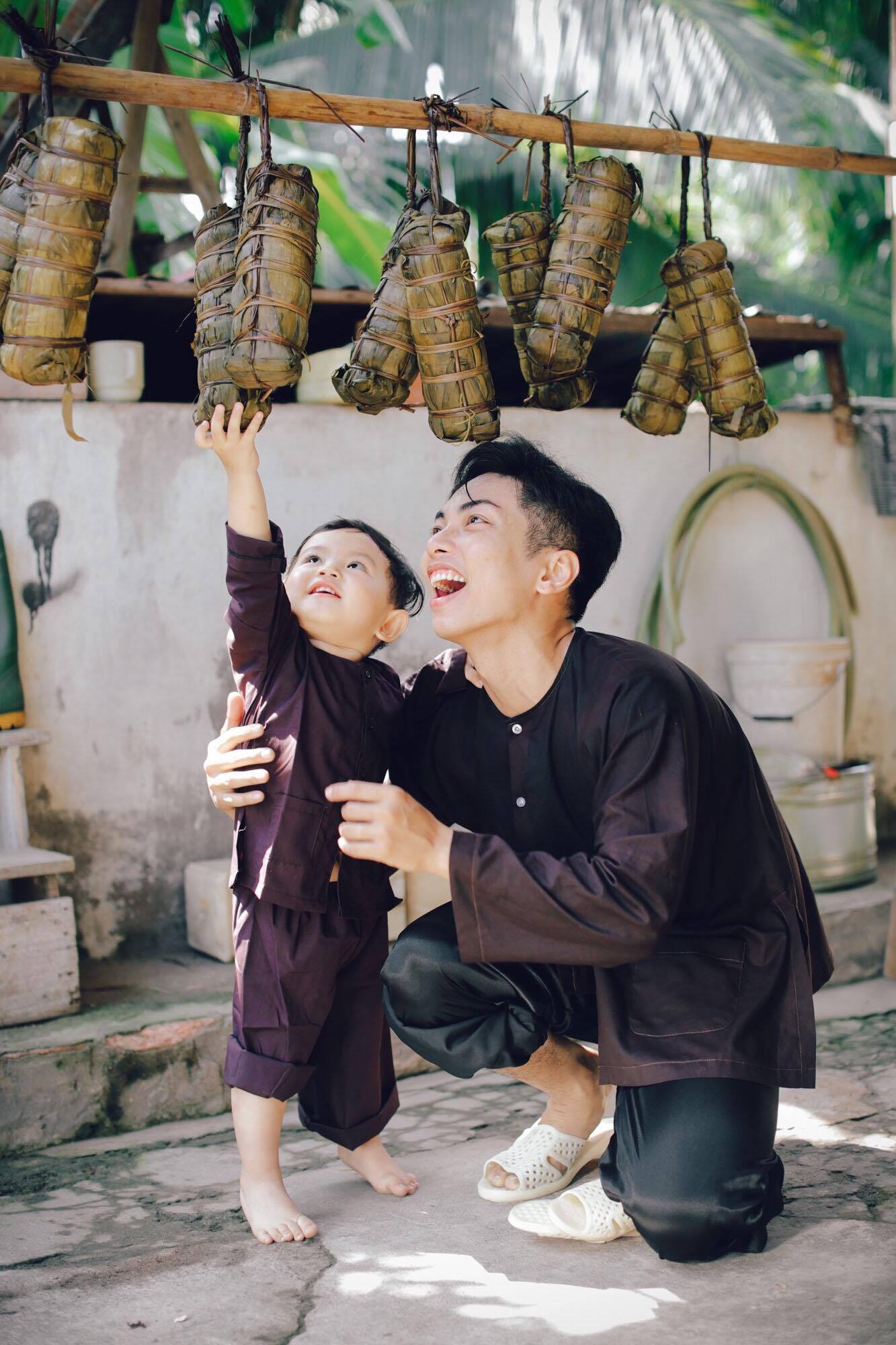 Khanh Thi,  Phan Hien chup anh Tet anh 6