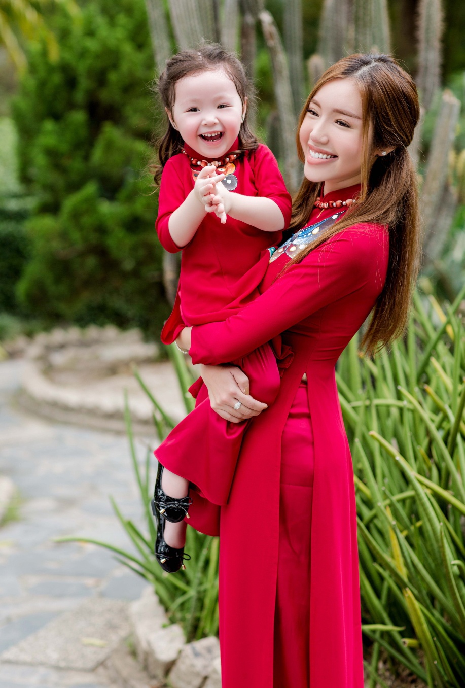 Elly Trần diện đồ đôi cùng con gái  ảnh 3 Elly Tran dien do doi cung con gai anh 3