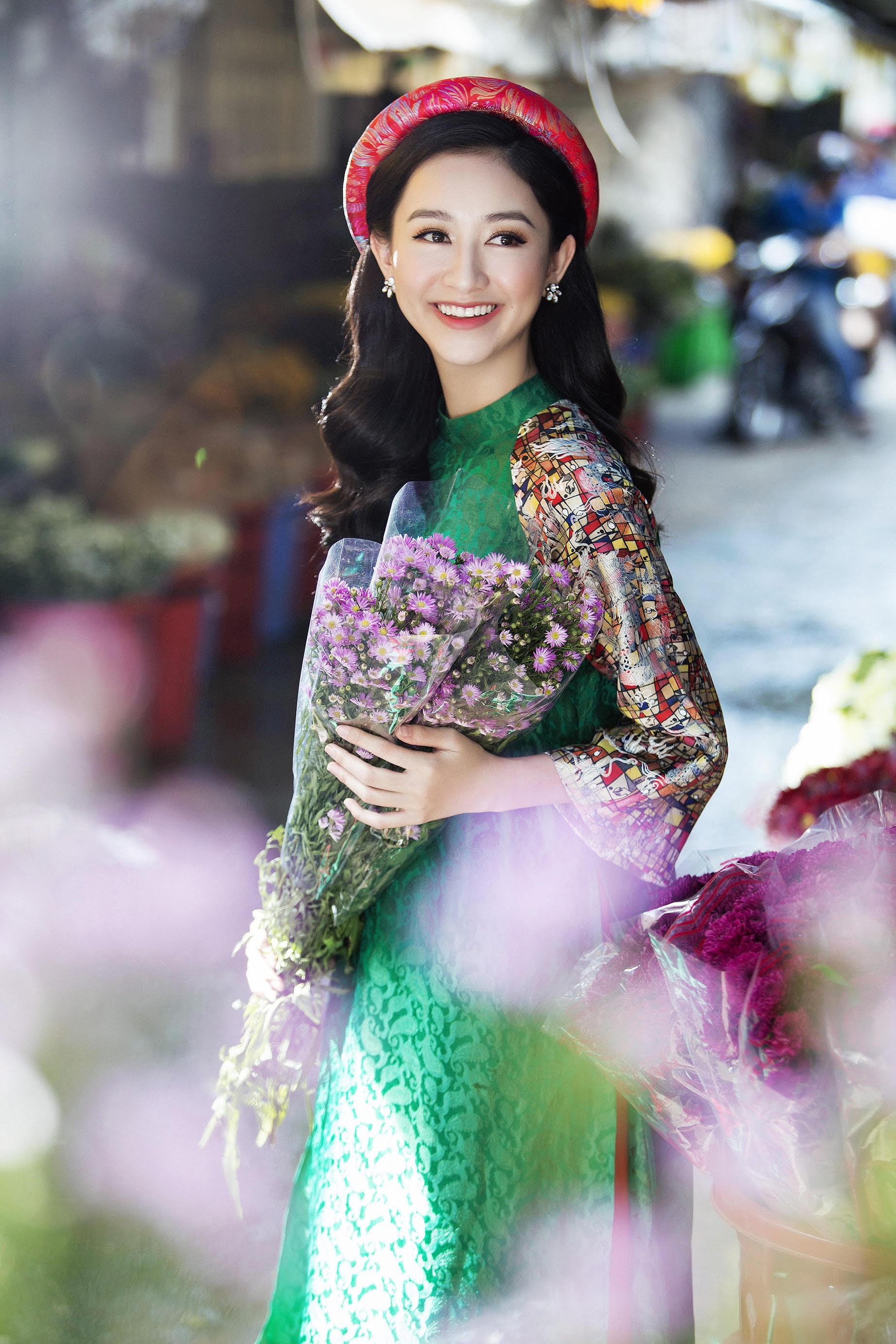 Ha Thu duyen dang ao dia truyen thong anh 1