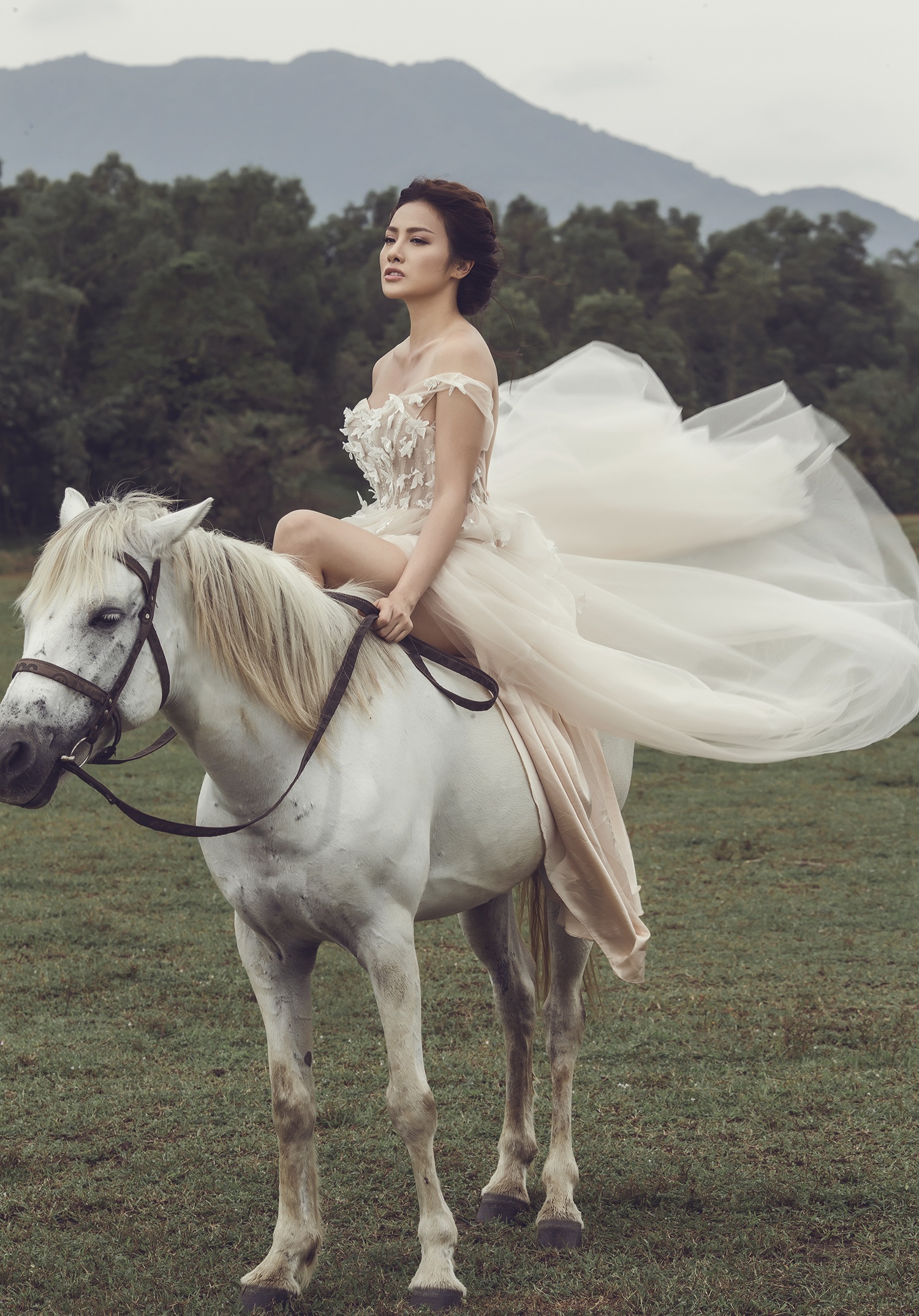 Truong Nhi quyen ru trong bo anh Tet anh 5