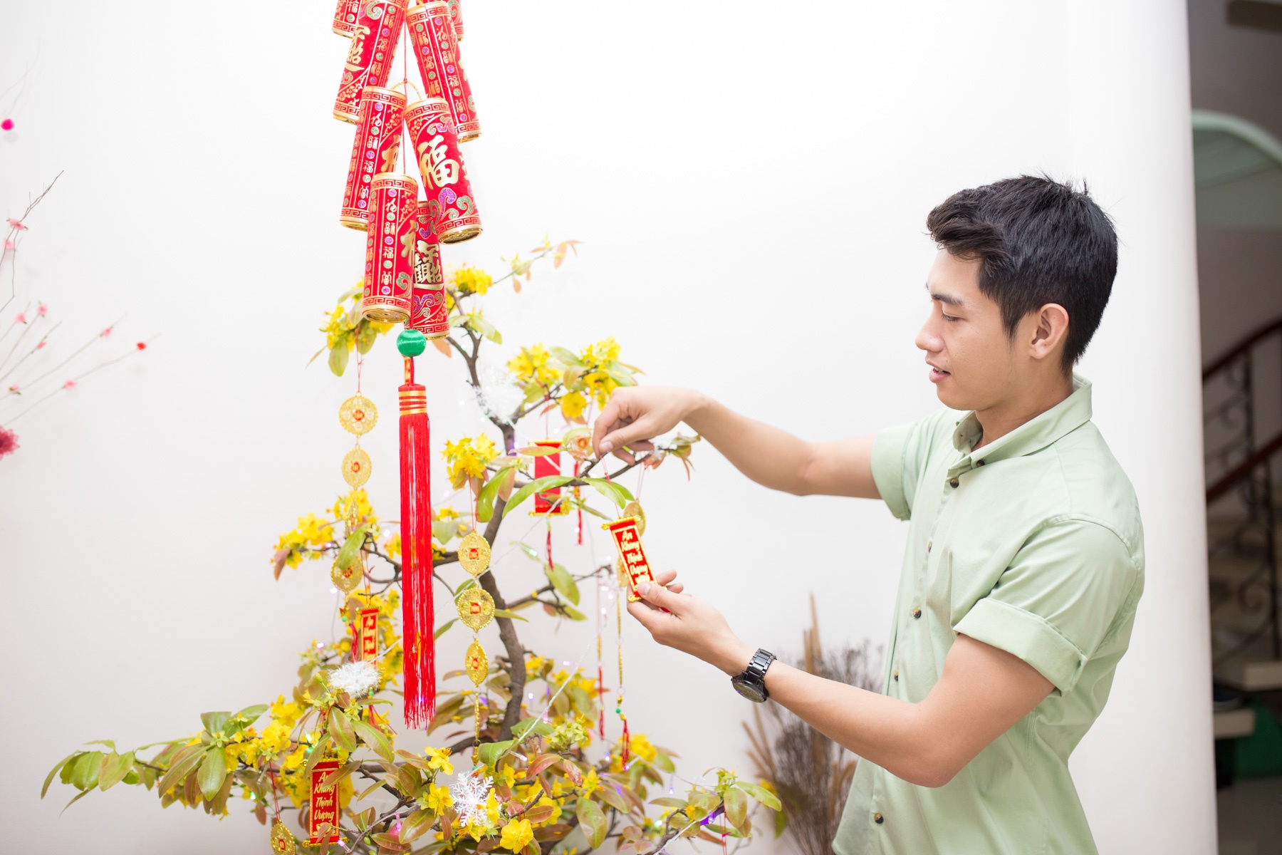 Tham nha vu cong Quang Dang vao mong 1 Tet anh 2