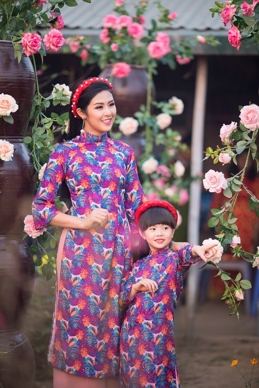 Ngoc Han dao pho Tet anh 9