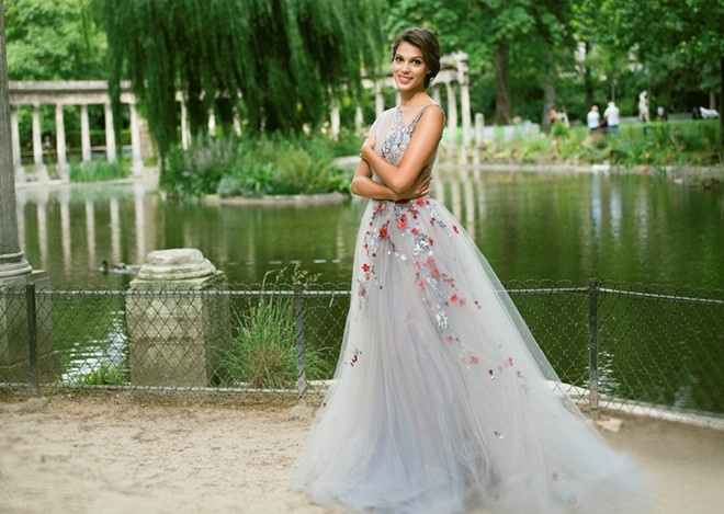 Người đẹp Việt đụng hàng Hoa hậu Hoàn vũ ảnh 8 Nguoi dep Viet dung hang Hoa hau Hoan vu anh 8