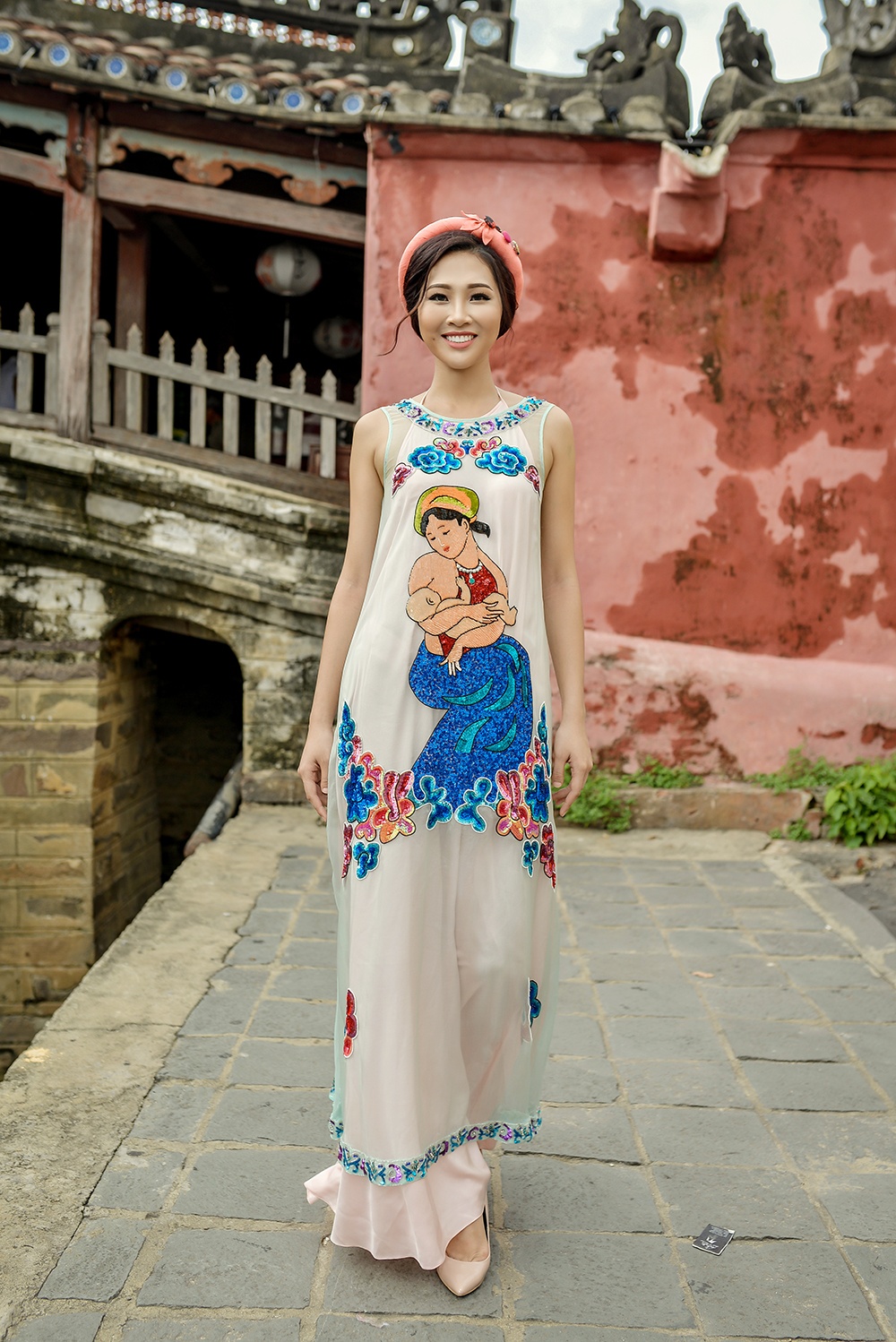 Diệu Ngọc thanh thoát trong tà áo truyền thống ảnh 3 Dieu Ngoc thanh thoat trong ta ao truyen thong anh 3