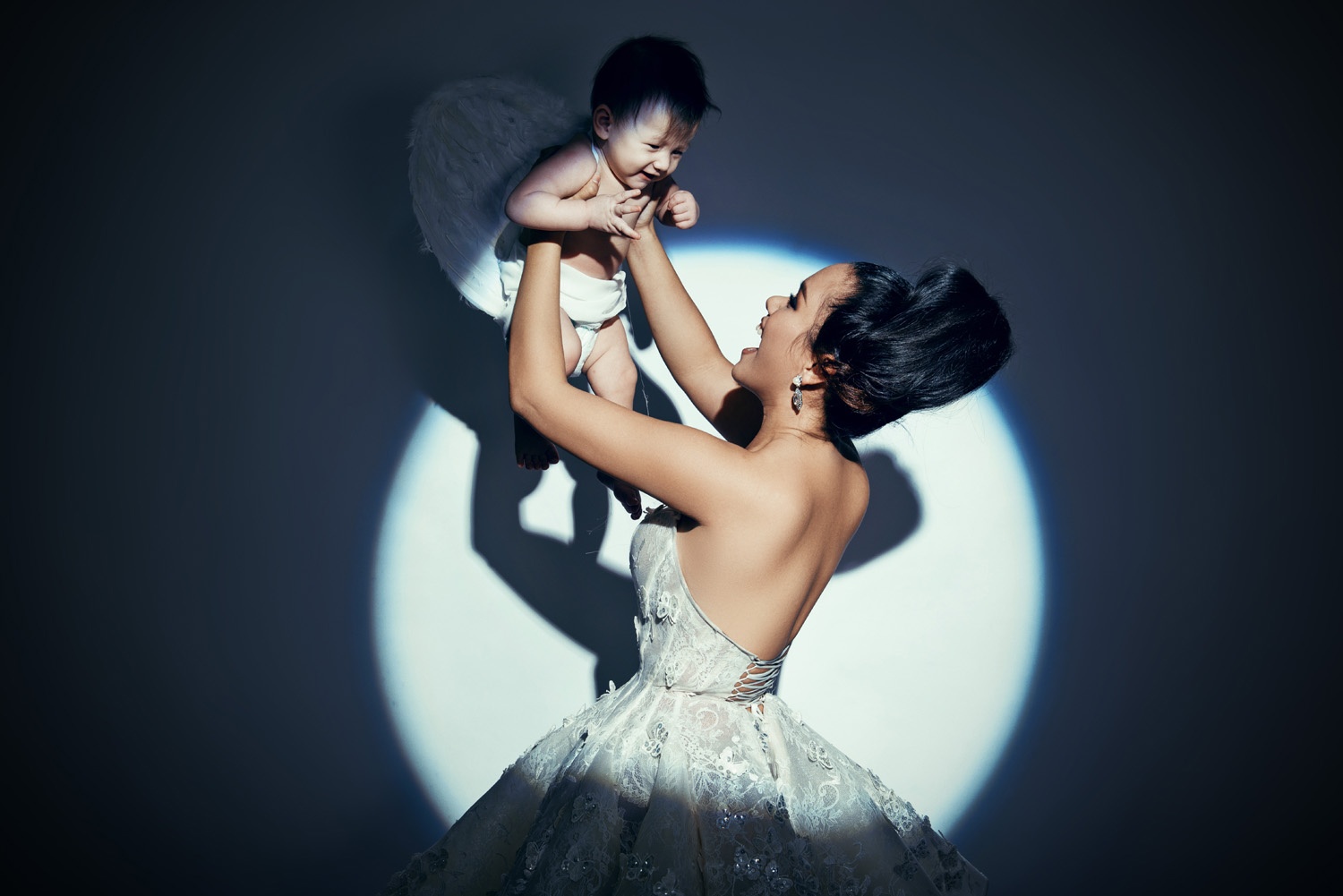 Gia dinh Phuong Vy Idol hanh phuc ben chong con anh 2