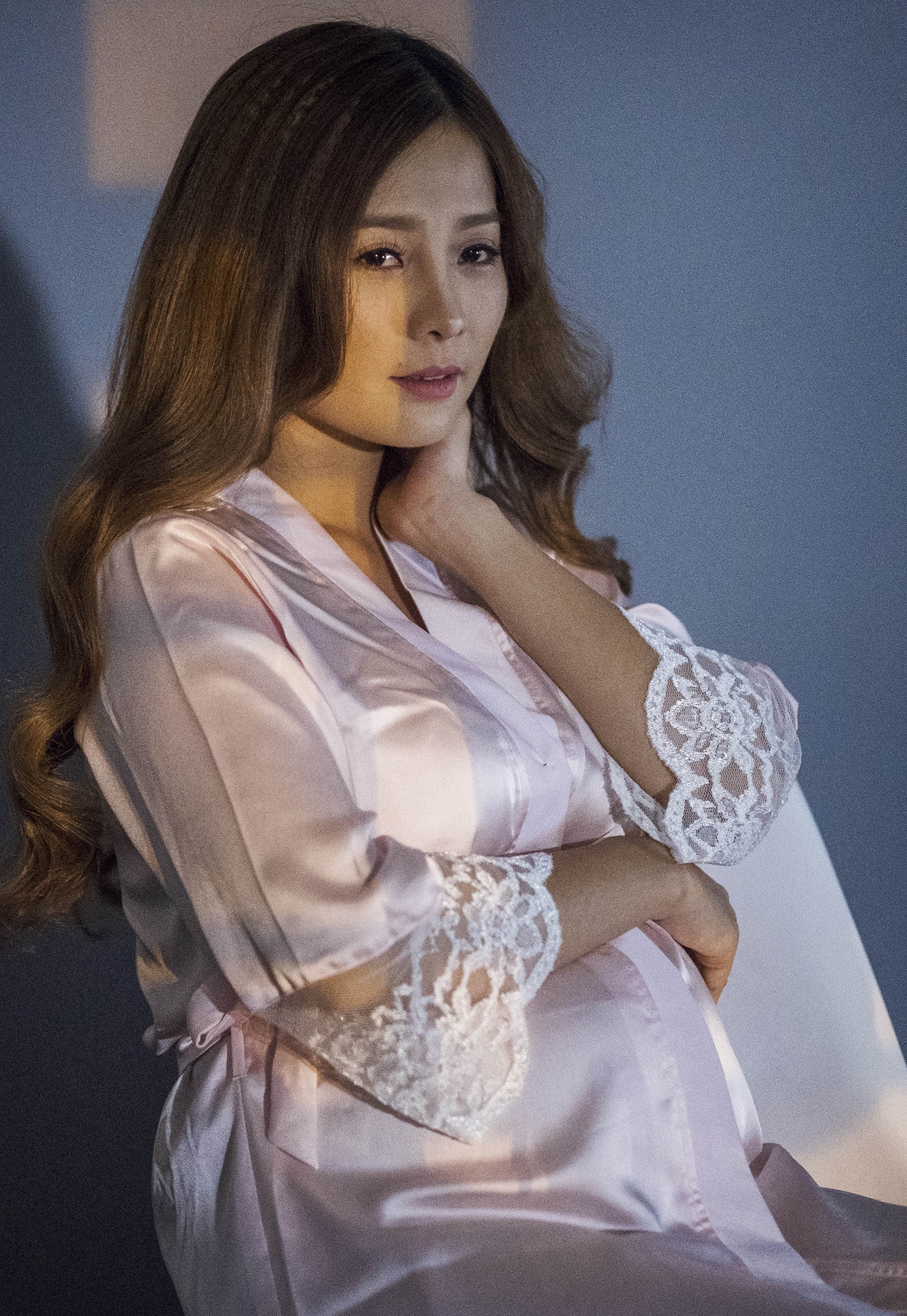 Khanh Hien khoe bung bau 6 thang anh 2