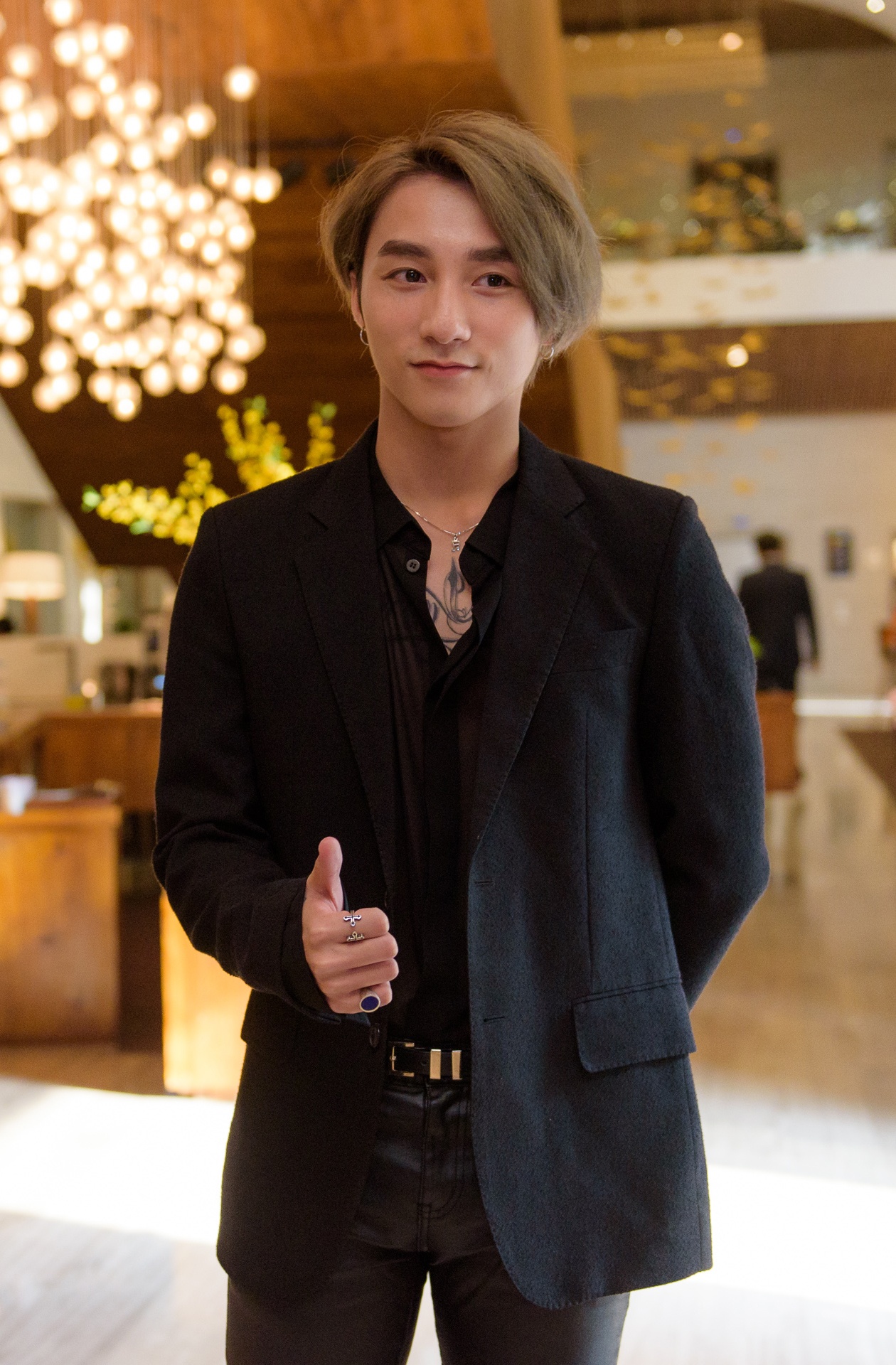 Son Tung M-TP dat nut vang Youtube anh 1