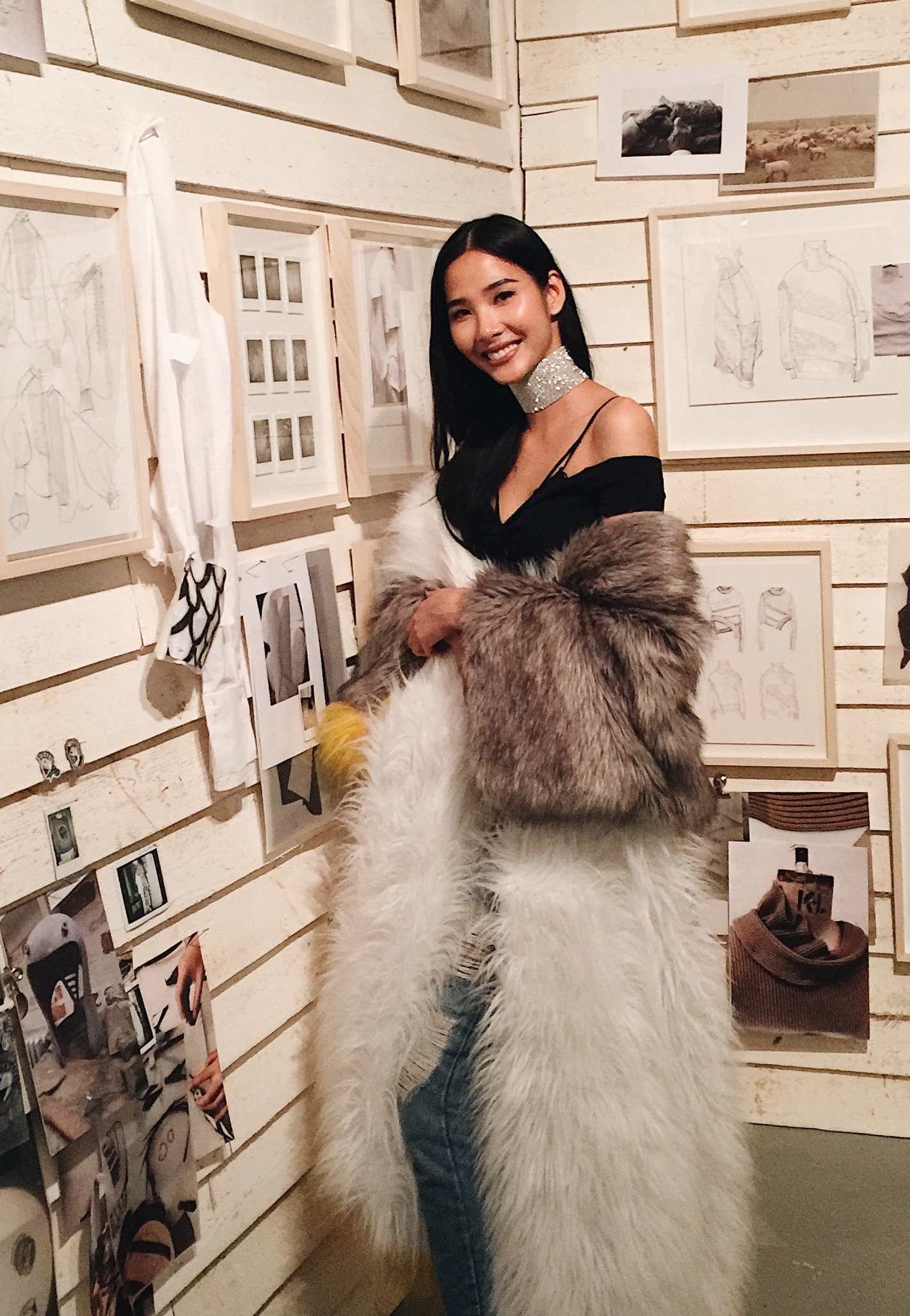 Hoang Thuy ngoi hang dau xem show Burberry anh 2