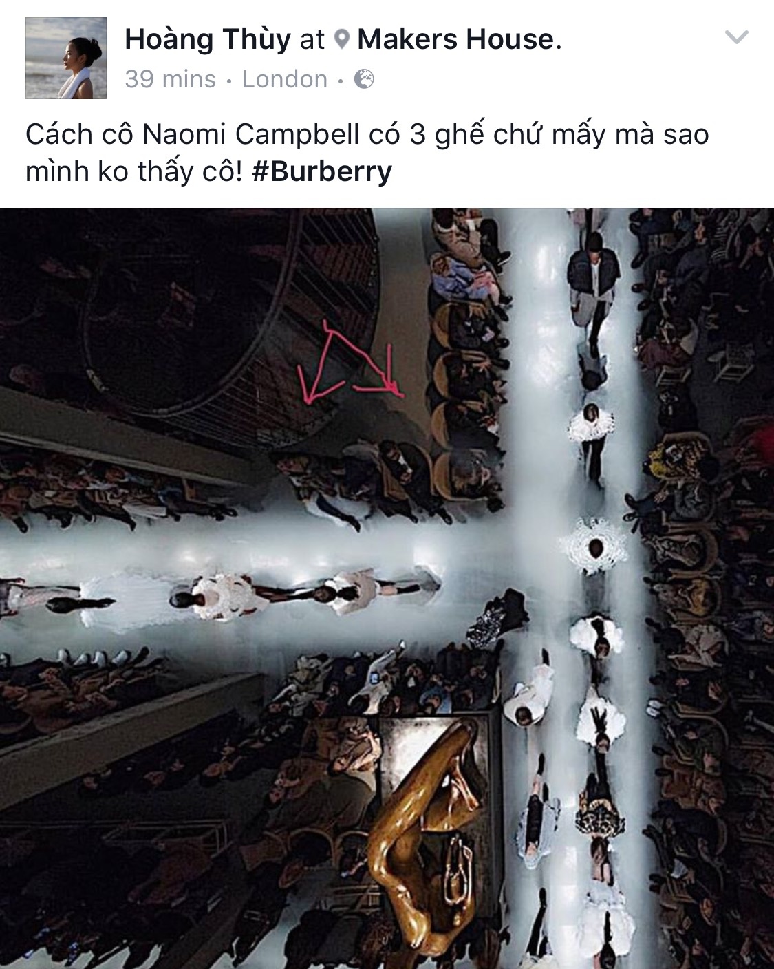 Hoang Thuy ngoi hang dau xem show Burberry anh 6