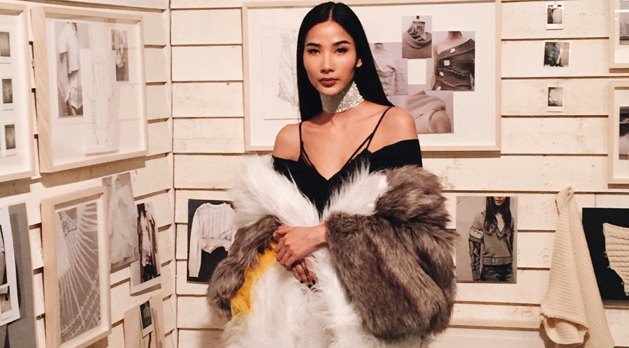 Hoang Thuy ngoi hang dau xem show Burberry tai London hinh anh