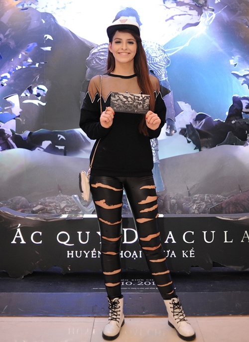 Andrea Aybar mac phan cam anh 4