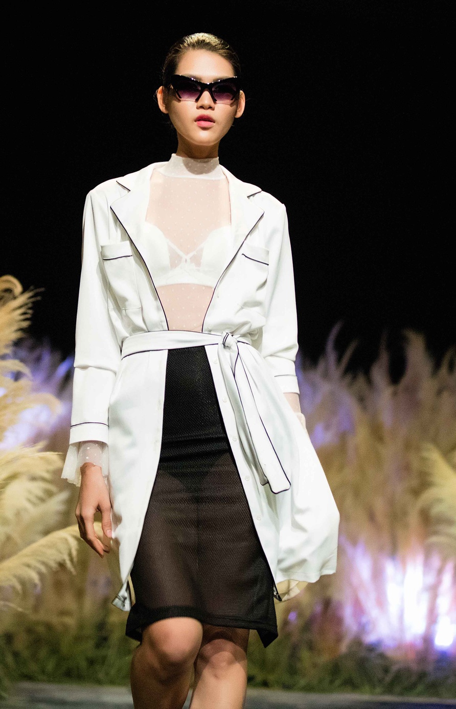 Người mẫu diện nội y ở Tuần lễ thời trang Việt ảnh 4 Nguoi mau dien noi y o Tuan le thoi trang Viet anh 4