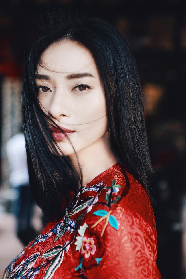 Sao Viet chuong loi trang diem mat A Dong anh 1