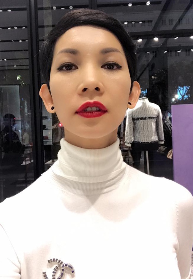 Sao Viet chuong loi trang diem mat A Dong anh 2