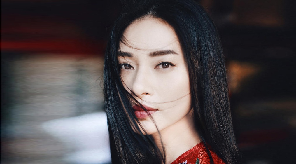 Sao Viet chuong xu huong trang diem mat A Dong hinh anh