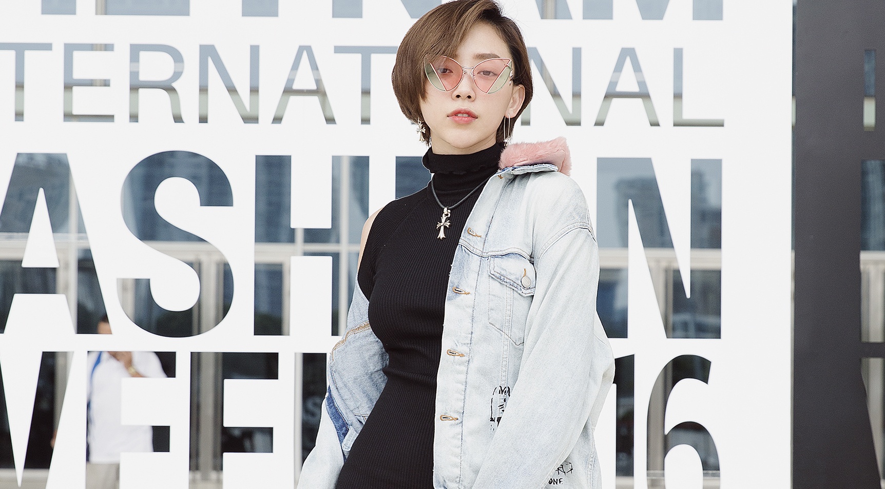 Cac mau ao khoac duoc long sao Viet hinh anh