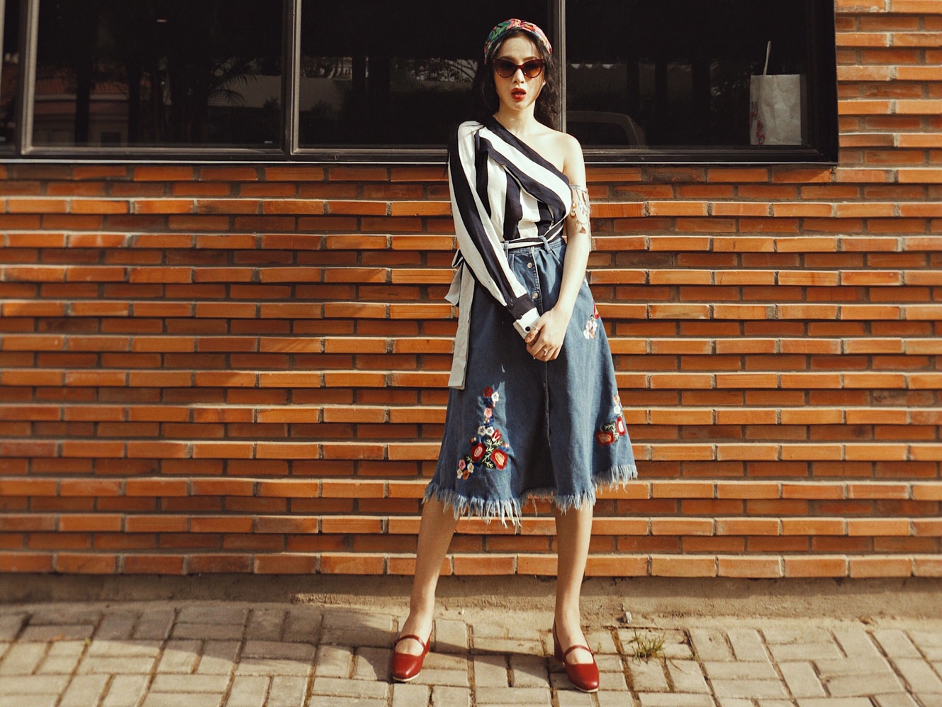 street style Angela Phuong Trinh anh 6